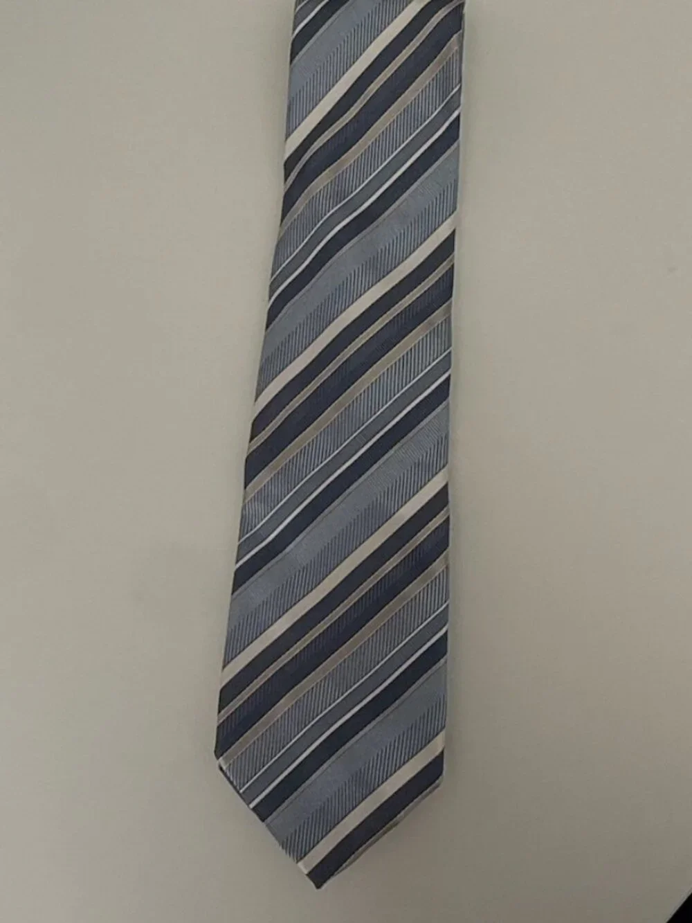 Giorgio Armani Silk Tie – Luxury Italian Designer Men’s Necktie